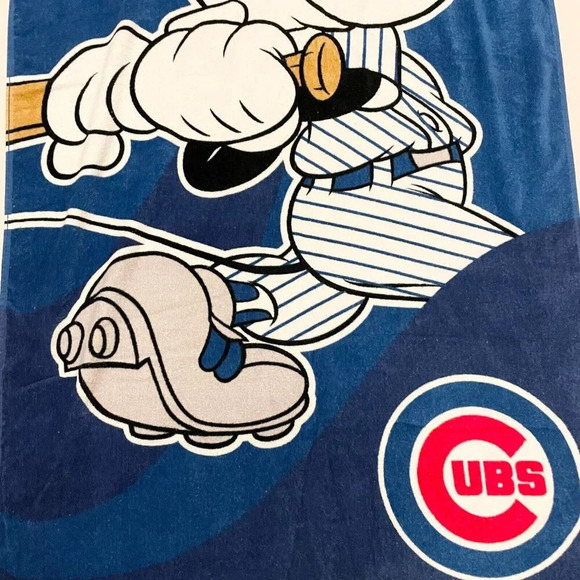 Chicago Cubs MLB Mickey Mouse Baseball Beach Towel 56.5 x 29.5 FLAWS - Picture 6 of 16